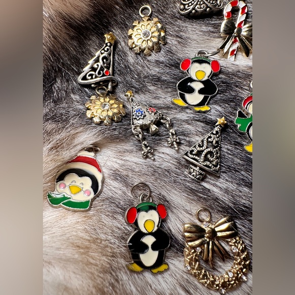 Set of 20 Holiday Jewelry Pendant Charms - Picture 3 of 9